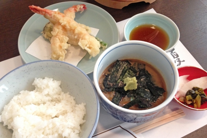 除了人氣料理 鯛魚茶泡飯之外還能夠品嚐到特製料理的 はなれ 福岡漫畫 天神 篇 Tenjin Site
