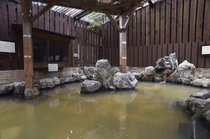 観光地 ベイサイドプレイス博多 内 都心で楽しめる天然温泉 低温サウナ マンガで見る天神 天神サイト