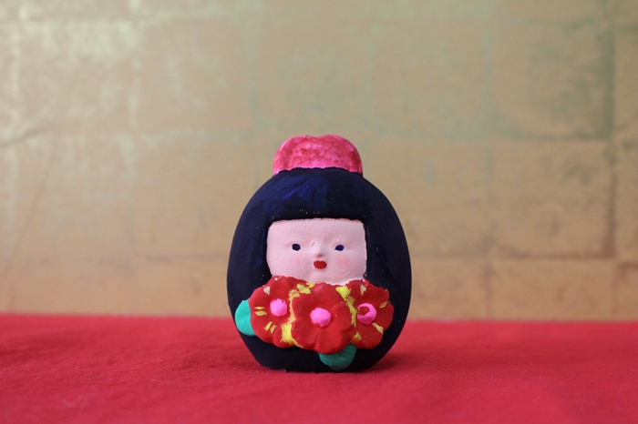 Let's paint the Hakata Doll! You can paint any color and pattern 