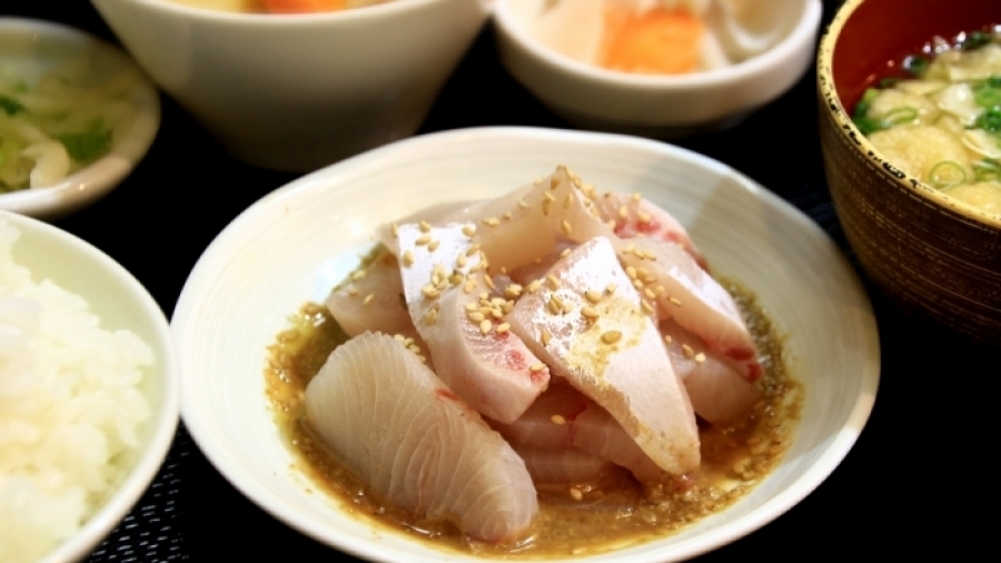 A Must Have In Fukuoka City Of Fresh Seafood Breakfast At The Nagahama Fish Market Tenjin At A Glance Tenjin Site
