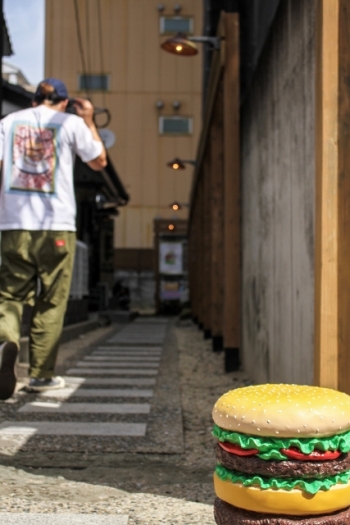 大のハンバーガー好き店主が表現するのは ハンバーガーの無限なる可能性 天神サイト