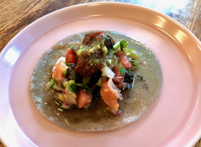 庶民的なメキシコ屋台の味を再現した タコスとメキシコ料理の店 天神サイト