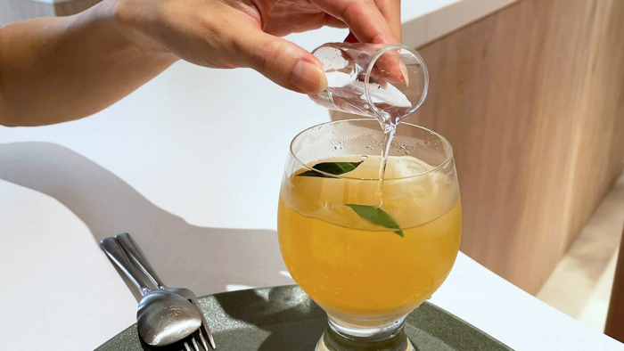 五感を解き放つ、九州おみやげ喫茶──六本松「CARTA」で香りと味の