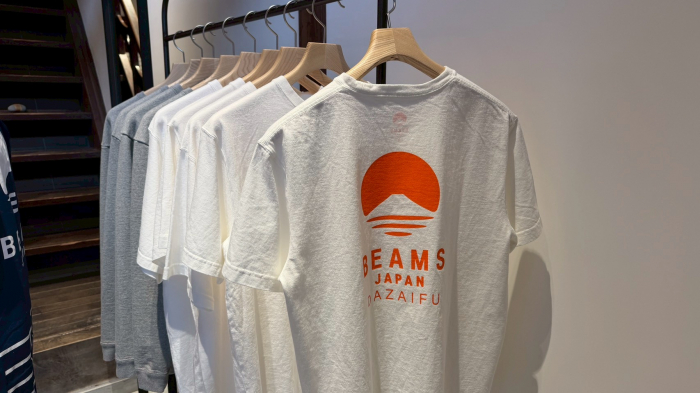 ビームスジャパン　BEAMS ロゴ　木刀　出雲　宮島　太宰府　日光 限定 ビームスジャパン BEAMS ロゴ 木刀 出雲 宮島 太宰府 日光 限定 飾り棚